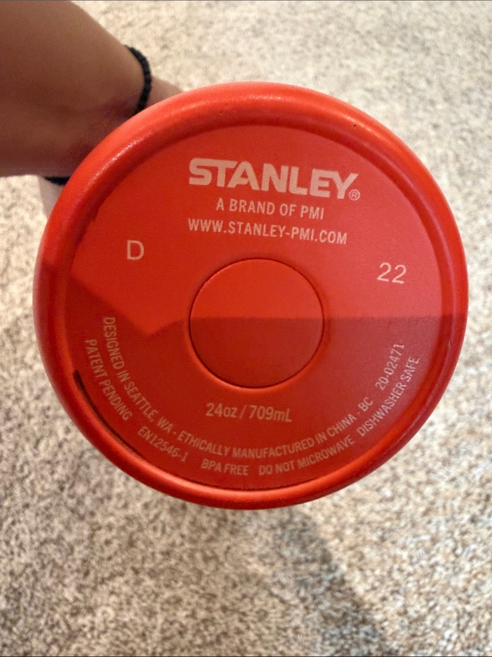 Stanley Quick Flip Go Water Bottle - Picture 6 of 7